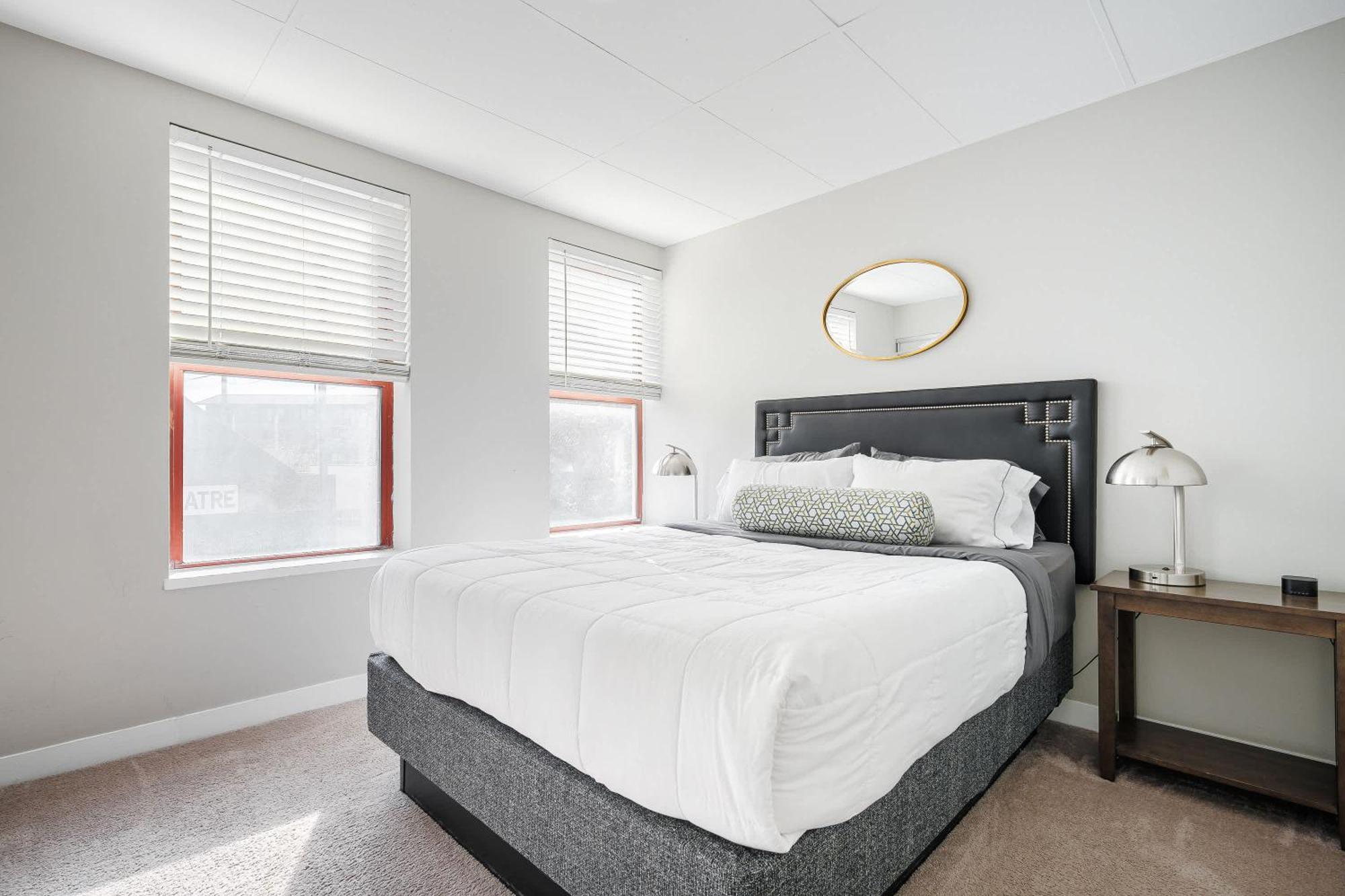 Modern Mass Ave 1Br Apartment With Kitchen อินเดียนาโพลิส ภายนอก รูปภาพ